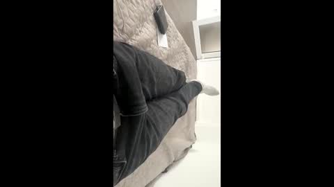 alzuhki online show from 11.04.25