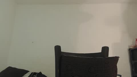 valentia online show from 02.23.25