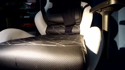 Snapshot of amadeusz chatting on 01.18.25 amadeusz online show from 01.18.25