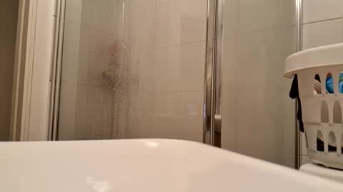 Snapshot of amadeusz chatting on 01.27.25 amadeusz online show from 01.27.25