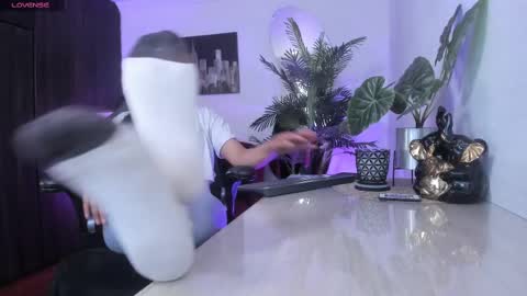 anny online show from 03.02.25