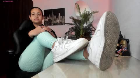 anny online show from 10.22.25