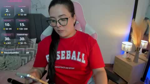 Hi Im AmaiaHelp me reach 100 likes online show from 04.19.26