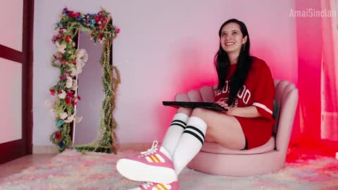 Amai  Sinclair  online show from 01.31.25