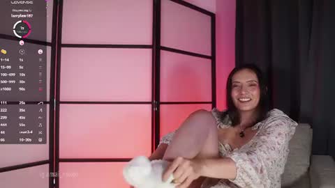 Snapshot of amaisinclair chatting on 07.23.26 Amai Sinclair online show from 07.23.26