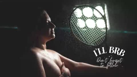 Amalia Im Back See you soon this January 7 at 10 pm Colombia time online show from 11.01.25