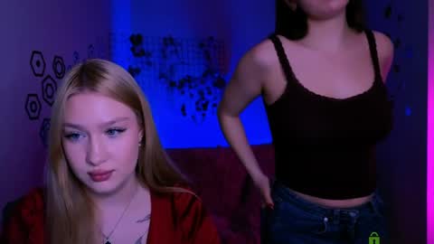 Snapshot of amalialowell chatting on 04.17.26 Amalia online show from 04.17.26