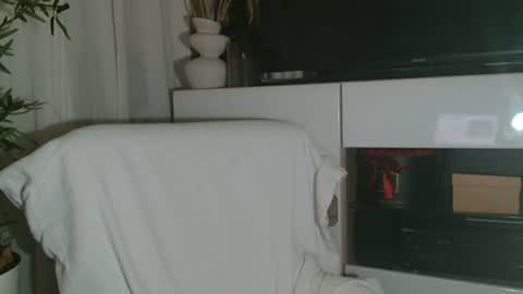 Snapshot of amanda0803 chatting on 07.22.26 Angel or Demon online show from 07.22.26