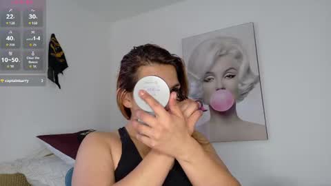 Snapshot of amanda_ferrer chatting on 07.16.26 amanda_ferrer online show from 07.16.26