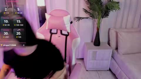 Snapshot of amara_lunee chatting on 05.25.26 AMARA online show from 05.25.26
