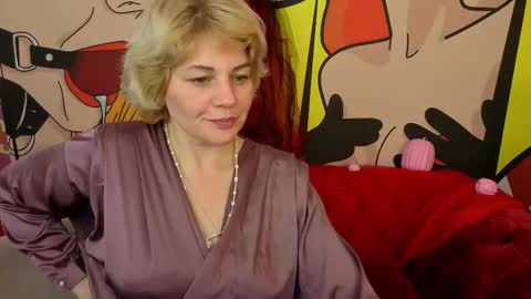 Snapshot of amaranights chatting on 10.30.25 Sofia online show from 10.30.25