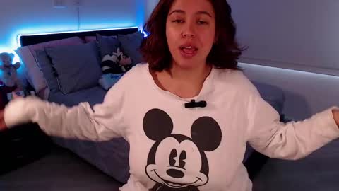 Snapshot of amarat_jolie chatting on 01.23.25 Mila online show from 01.23.25