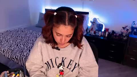 Snapshot of amarat_jolie chatting on 01.30.25 Mila online show from 01.30.25