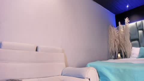 Emily online show from 01.04.25