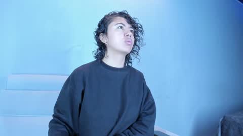 Emily online show from 01.05.25