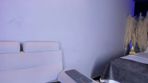 Emily online show from 01.06.25