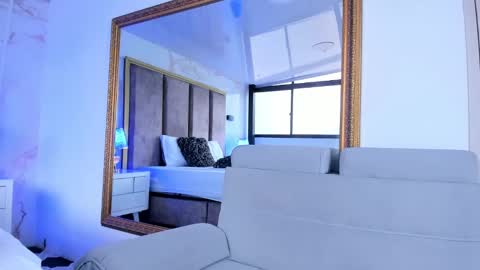 Emily online show from 01.12.25