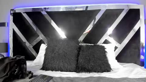 Emily online show from 01.14.25