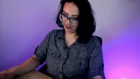 Snapshot of amaryllis_vizcaya chatting on 12.06.24  Katt   online show from 12.06.24