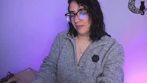 Snapshot of amaryllis_vizcaya chatting on 12.31.24  Katt   online show from 12.31.24