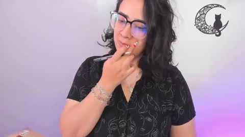 Snapshot of amaryllis_vizcaya chatting on 01.02.25  Katt   online show from 01.02.25