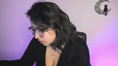 Snapshot of amaryllis_vizcaya chatting on 01.05.25  Katt   online show from 01.05.25