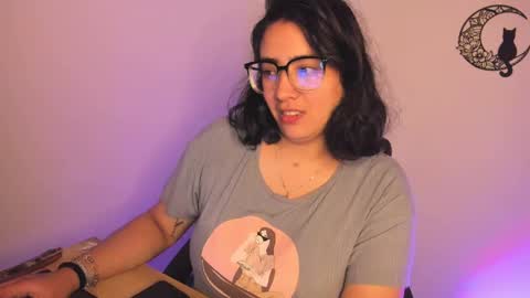 Snapshot of amaryllis_vizcaya chatting on 01.12.25  Katt   online show from 01.12.25
