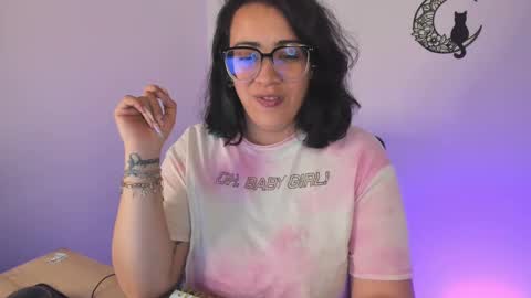 Snapshot of amaryllis_vizcaya chatting on 01.17.25  Katt   online show from 01.17.25