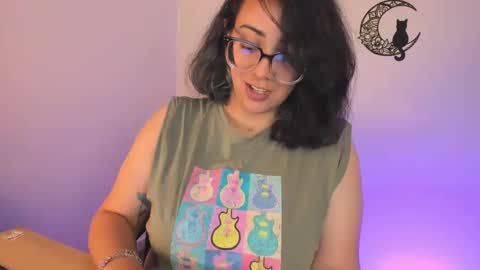 Snapshot of amaryllis_vizcaya chatting on 01.21.25  Katt   online show from 01.21.25