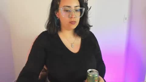 Snapshot of amaryllis_vizcaya chatting on 03.08.25  Katt   online show from 03.08.25