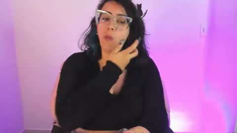 Snapshot of amaryllis_vizcaya chatting on 03.09.25  Katt   online show from 03.09.25