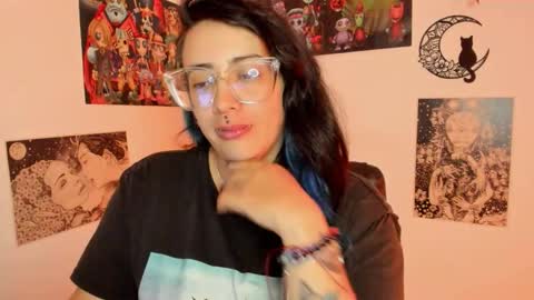 Snapshot of amaryllis_vizcaya chatting on 10.18.25  Katt   online show from 10.18.25
