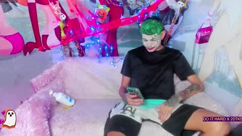 Gaby online show from 10.31.25