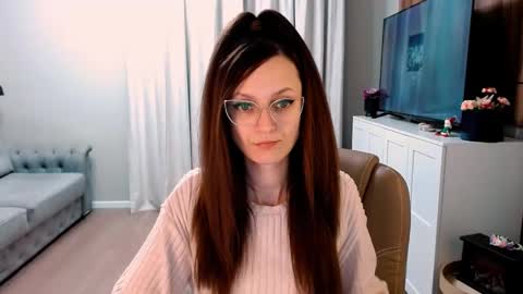 Izza online show from 12.12.24