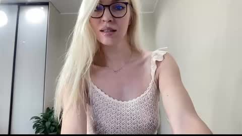Kelly online show from 06.28.26