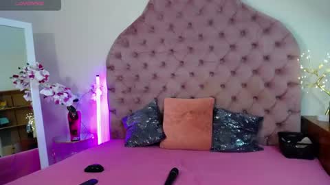 Snapshot of amazongoddess_ chatting on 06.19.26 Amazon online show from 06.19.26