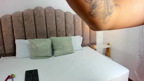 Snapshot of ambar85 chatting on 11.30.25 ambar85 online show from 11.30.25