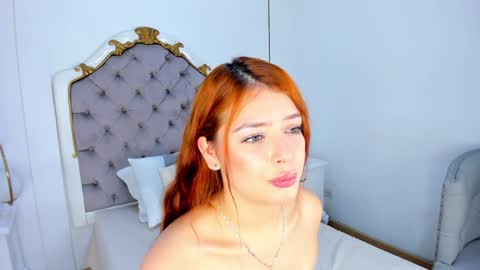 Snapshot of ambar_adamss chatting on 01.14.25 Sara online show from 01.14.25
