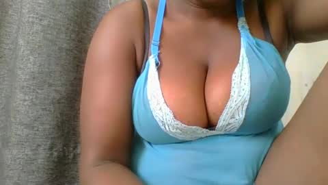 Snapshot of ambar_jasiri chatting on 12.28.24 Mia online show from 12.28.24