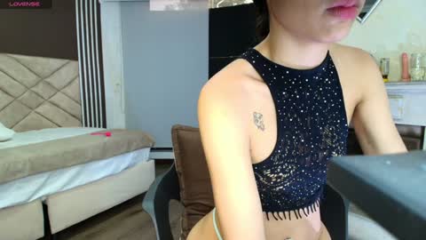 Snapshot of ambaross chatting on 01.11.25 Ambar Ross online show from 01.11.25