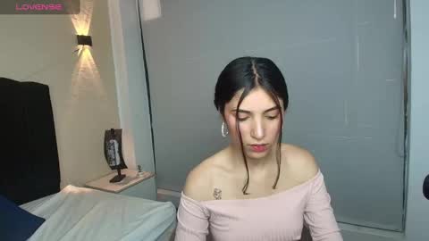 Snapshot of ambaross chatting on 09.29.25 Ambar Ross online show from 09.29.25