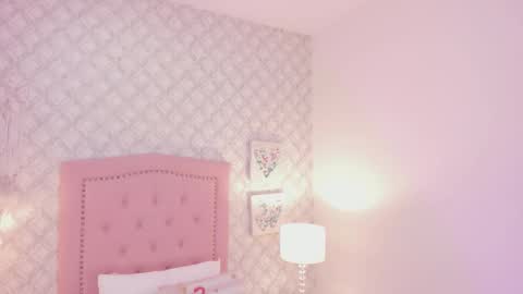 amber  ferrera online show from 02.25.26