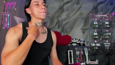 Snapshot of amber_adams_ chatting on 04.22.26 Amber online show from 04.22.26