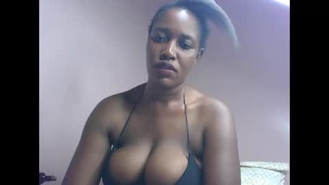 Snapshot of amber_cutie2 chatting on 04.18.26 amber_cutie2 online show from 04.18.26