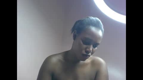 Snapshot of amber_cutie2 chatting on 04.21.26 amber_cutie2 online show from 04.21.26