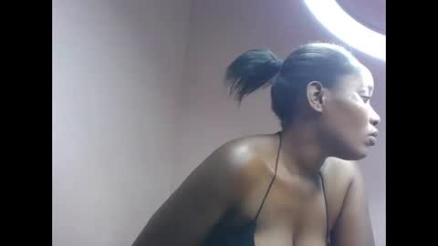 Snapshot of amber_cutie2 chatting on 04.23.26 amber_cutie2 online show from 04.23.26