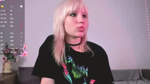 Snapshot of amber_glow_ chatting on 07.22.26 Amber online show from 07.22.26