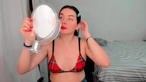 Snapshot of amber_landy1 chatting on 12.25.24 amber online show from 12.25.24