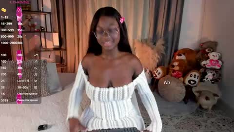 Snapshot of amber_maxwell chatting on 05.18.26 Amber online show from 05.18.26