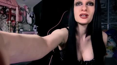 Snapshot of amberangel666 chatting on 04.04.26 DEMONESS AMBER 666 online show from 04.04.26